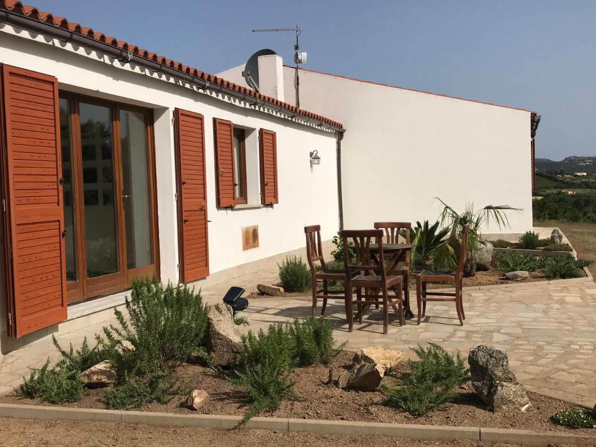 La Piana Holiday House Bassacutena Exterior foto